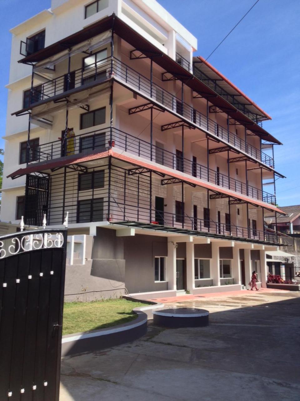 Daswal B&B Hotel Madikeri Luaran gambar
