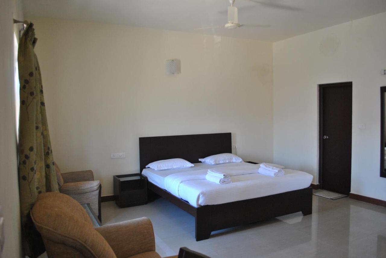 Daswal B&B Hotel Madikeri Luaran gambar